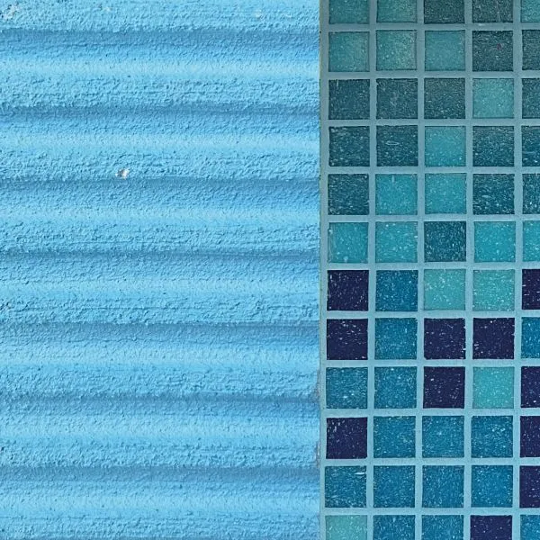 [780001 / AZUL CARIBE] PEGAMENTO AZUL CARIBE PARA MOSAICO, 20 KG